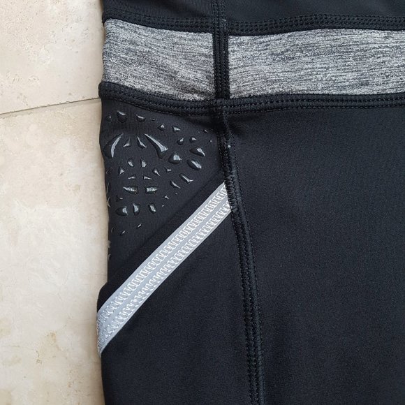 NWOT Lululemon Crop Leggings (Black/Grey) - Picture 3 of 10